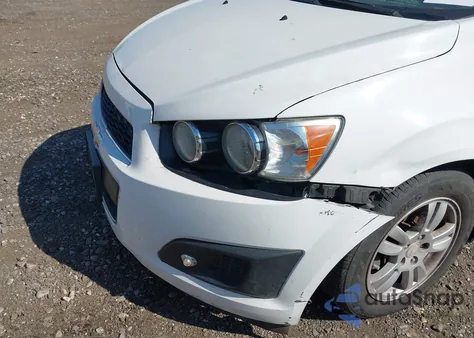 2016 Chevrolet Sonic Lt z USA, uszkodzony, nr VIN 1G1JC6SG3G4131783